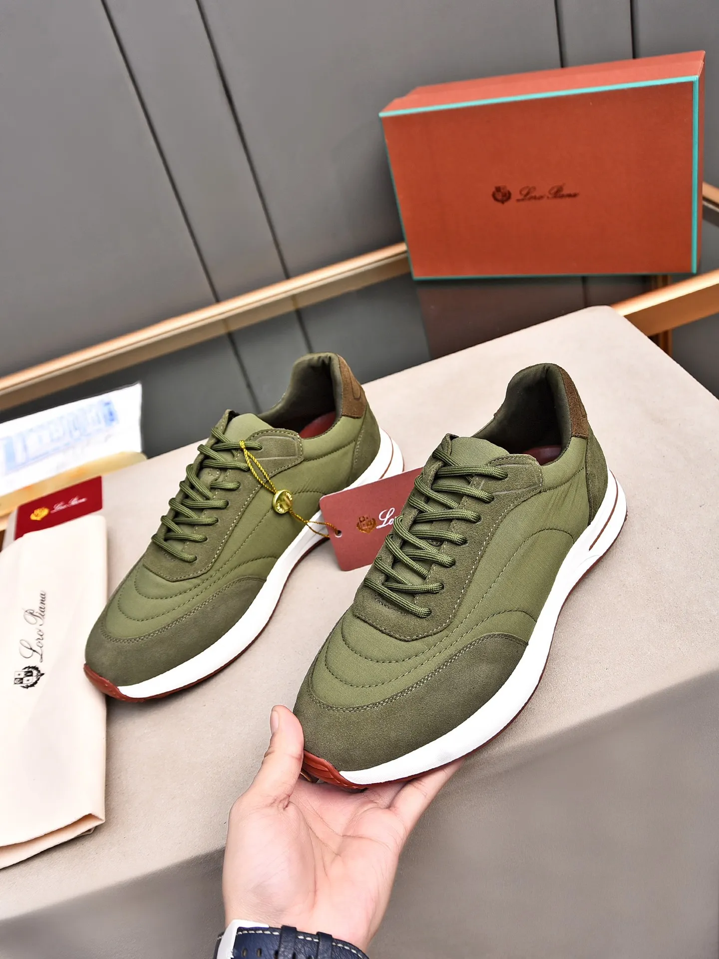 Men's shoes 💰460 LP new product on sale Loro Piana sports shoes｜Made with top-layer frosted and imported waterproof fabrics｜Comprehensive one-to-one restoration of the counter process｜Installed with original molded rubber three-color combination craft outsole｜Size: 39-44 (customized at 45.46)